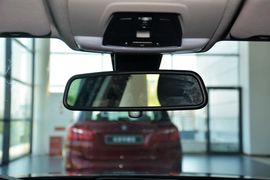 2015款宝马320i进取型