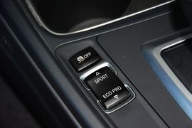 2015款宝马320i进取型