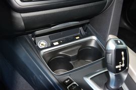 2015款宝马320i进取型