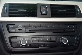 2015款宝马320i进取型