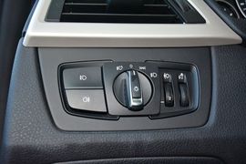 2015款宝马320i进取型