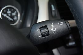 2015款宝马320i进取型