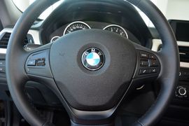 2015款宝马320i进取型
