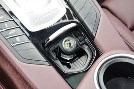 2014款保时捷Panamera
