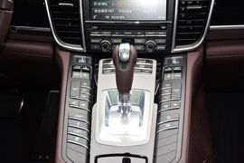 2014款保时捷Panamera