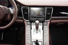 2014款保时捷Panamera