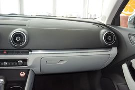 2014款奥迪A3两厢35TFSI舒适型