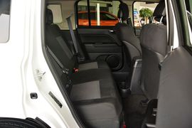 2015款Jeep自由客2.4L运动版