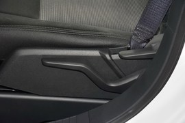 2015款Jeep自由客2.4L运动版