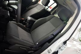 2015款Jeep自由客2.4L运动版