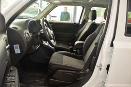 2015款Jeep自由客2.4L运动版