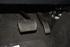 2015款Jeep自由客2.4L运动版