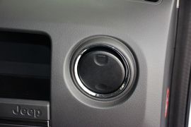 2015款Jeep自由客2.4L运动版