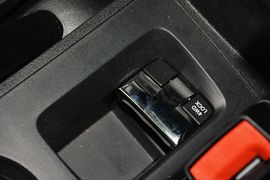 2015款Jeep自由客2.4L运动版