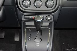 2015款Jeep自由客2.4L运动版