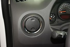 2015款Jeep自由客2.4L运动版