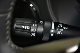 2015款Jeep自由客2.4L运动版