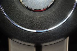 2015款Jeep自由客2.4L运动版