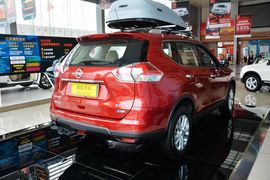 2015款日产奇骏2.5L
