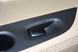 2015款日产奇骏2.5L