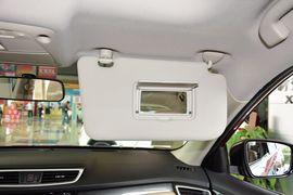 2015款日产奇骏2.5L