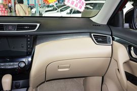 2015款日产奇骏2.5L