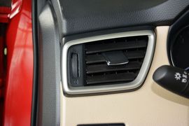 2015款日产奇骏2.5L
