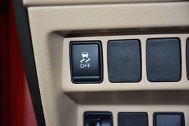 2015款日产奇骏2.5L