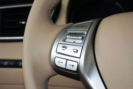 2015款日产奇骏2.5L