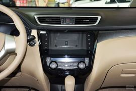 2015款日产奇骏2.5L