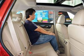 2015款日产奇骏2.5L