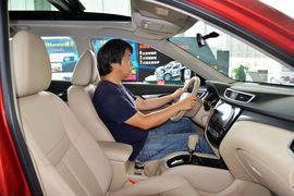 2015款日产奇骏2.5L