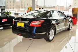2015款日产天籁2.5L
