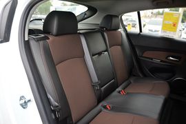 2015款雪佛兰科鲁兹掀背1.6手动舒适版