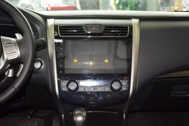 2015款日产天籁2.5L