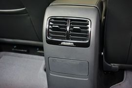 2015款大众速腾1.6L手动舒适型