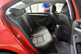 2015款大众速腾1.6L手动舒适型