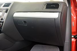 2015款大众速腾1.6L手动舒适型