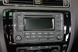 2015款大众速腾1.6L手动舒适型