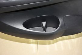 2014款日产骐达1.6L