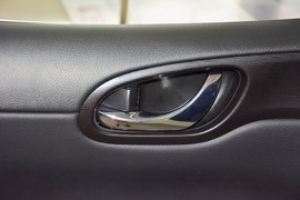 2014款日产骐达1.6L