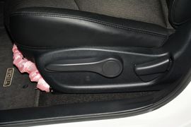 2014款日产骐达1.6L