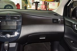 2014款日产骐达1.6L