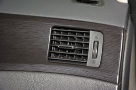 2014款日产骐达1.6L