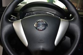 2014款日产骐达1.6L