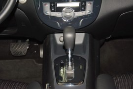 2014款日产骐达1.6L