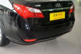 2015款现代悦动1.6L自动豪华型
