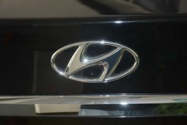 2015款现代悦动1.6L自动豪华型