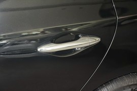2015款现代悦动1.6L自动豪华型