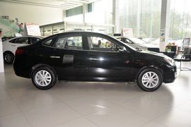 2015款现代悦动1.6L自动豪华型